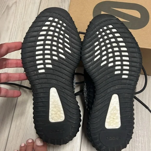 Adidas Yeezy boost 350 - Picture 7 of 7